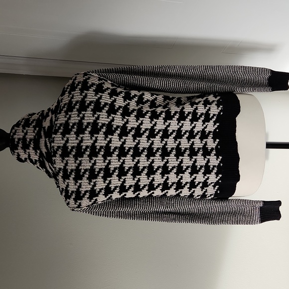 Lucky Brand black and cream cowl neck sweater, size small - Picture 4 of 6